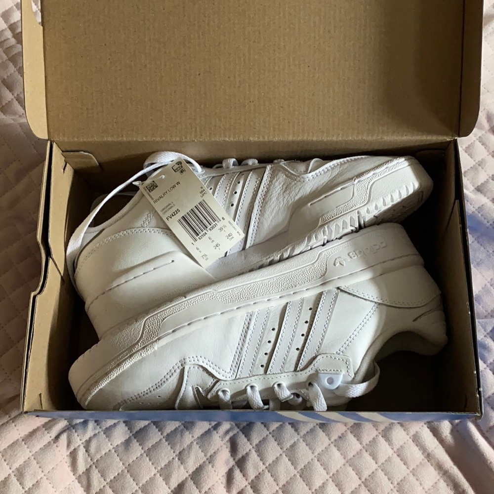 Never worn Rivalry white Adidas!
